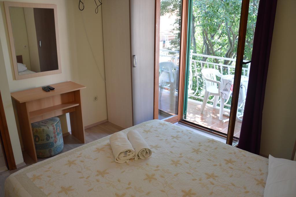 Apartmani Roko Drvenik  Zewnętrze zdjęcie