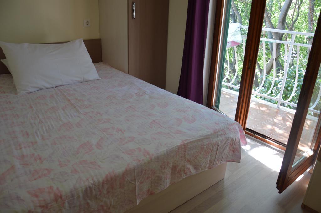 Apartmani Roko Drvenik  Zewnętrze zdjęcie