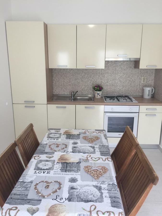 Apartmani Roko Drvenik  Zewnętrze zdjęcie